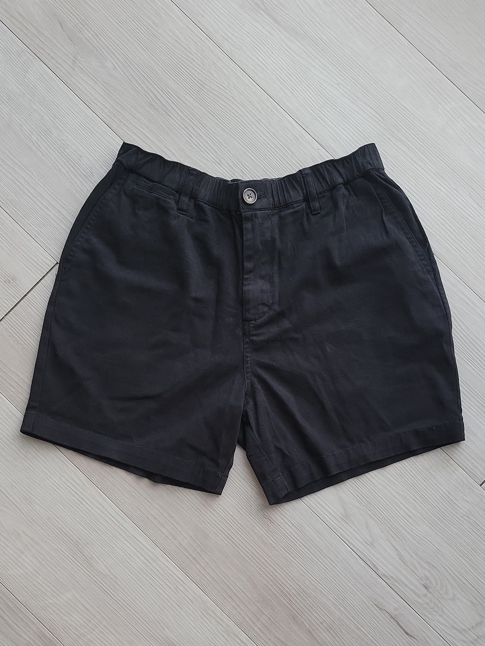 Cove Black Flat-Front 5" Shorts